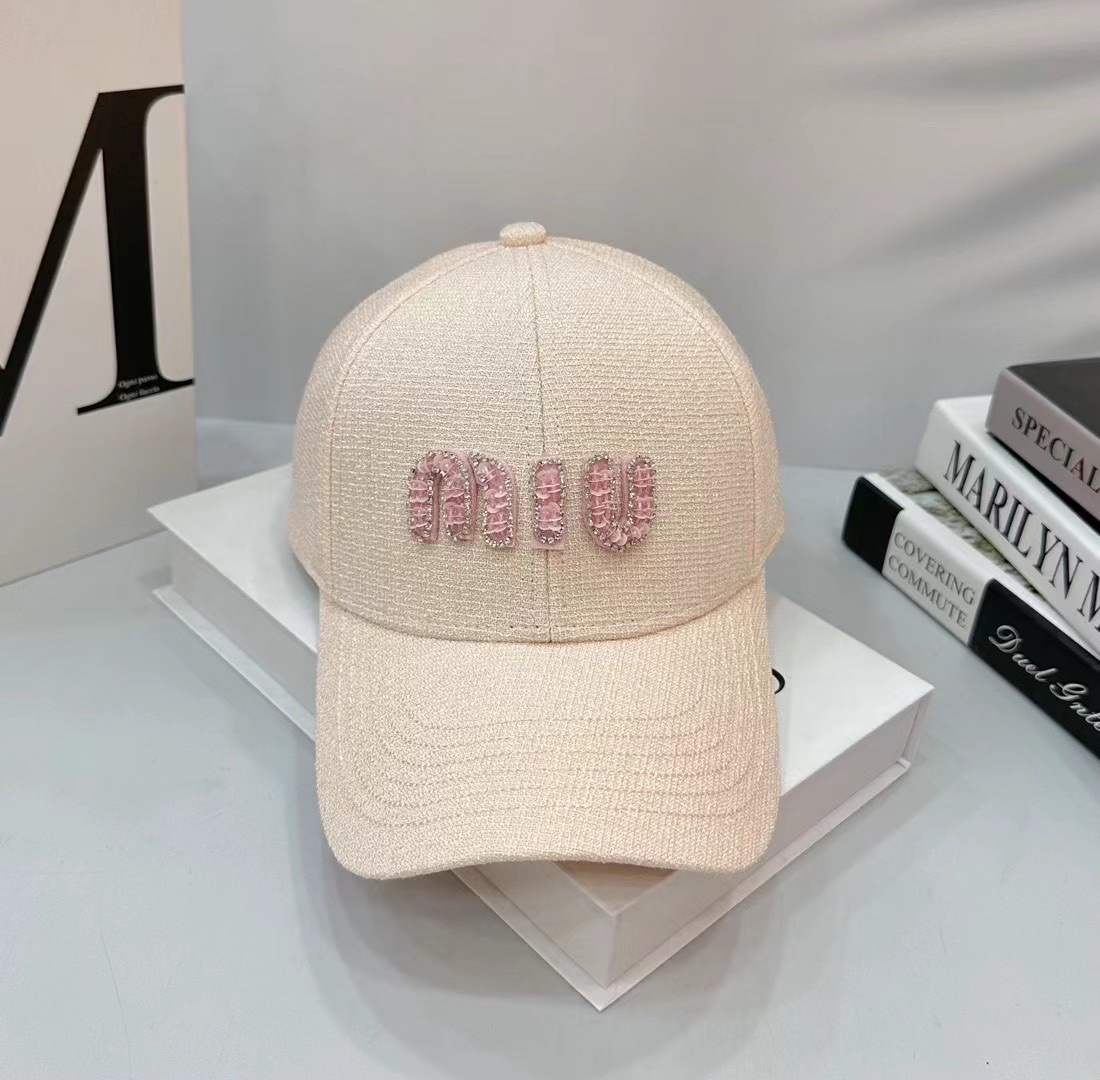 NO:195949,Running volume Miu~ Cotton and linen baseball caps are the first choice for simple, fashionable and cool girl, which sets off the high-end feel!  Pure cotton products all year round!  Hat fisherman hat baseball hat knit hat, hat, miumiu, espadrilles, hats19860909跑量 Miu～棉麻棒球帽 简约时尚酷girl首选单品,把高级感衬托得妥妥的！ 纯棉制品,一年四季都！帽子渔夫帽棒球帽针织帽,帽子,miumiu,espadrilles,hats,hat