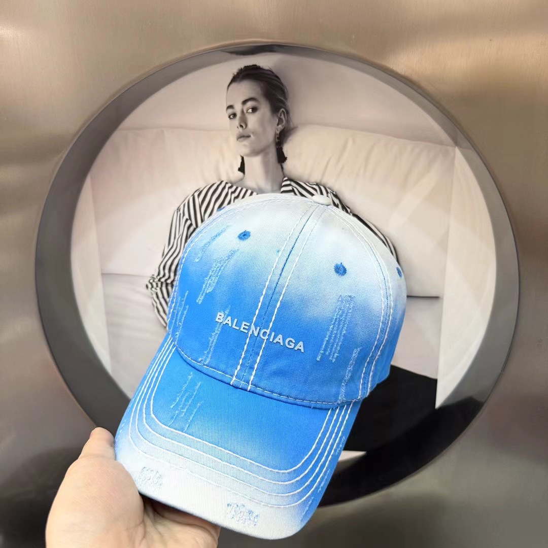NO:195936,Running volume Balenciaga Baseball Cap New Gradient Color System ~ Fashionable, full of high-end feel, and the hat is positive!  Hat fisherman hat baseball hat knit hat, hat, balenciaga, espadrilles,hats19860909跑量 巴黎世家棒球帽 新款渐变色系～ 洋气 高级感十足 帽型正！帽子渔夫帽棒球帽针织帽,帽子,balenciaga,espadrilles,hats,hat