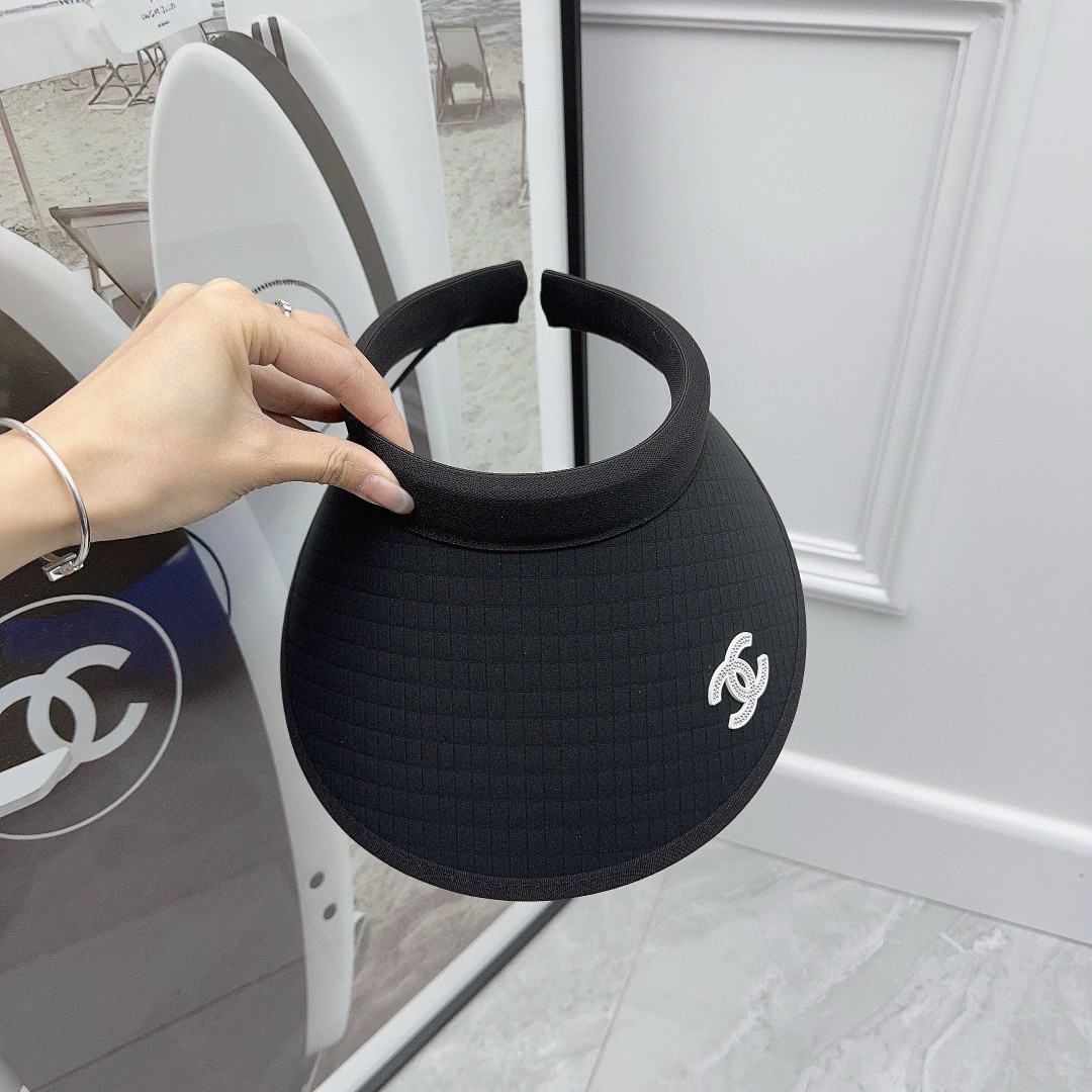 NO:196240,Running volume CHANE ~ New empty top hat, beautiful price, simple and high-end model!  Hat fisherman hat baseball hat knit hat, hat, chanel, espadrilles, hats19860909跑量 CHANE～新款空顶帽 价格美丽,简约高级款！帽子渔夫帽棒球帽针织帽,帽子,chanel,espadrilles,hats,hat