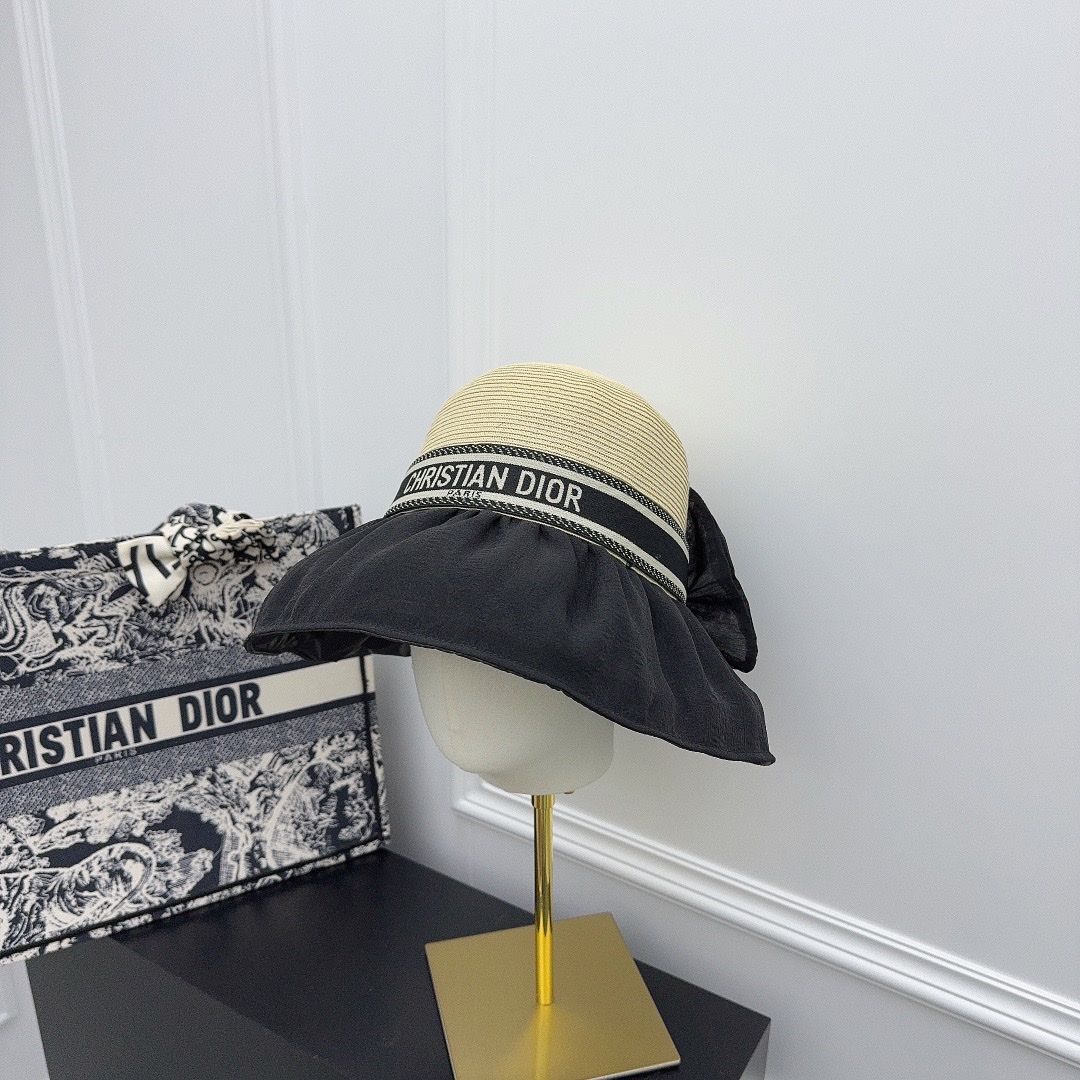 NO:196257,Running volume Dio~ New style shipment Customized version of straw hat Spring and summer high-end series~ Very versatile color expensive design hat Fisherman hat Baseball hat Knit hat, hat, dior, espadrilles, hats19860909跑量 Dio～新款出货 定制版草帽 春夏高级系列～ 颜色很百搭 显贵的设计帽子渔夫帽棒球帽针织帽,帽子,dior,espadrilles,hats,hat