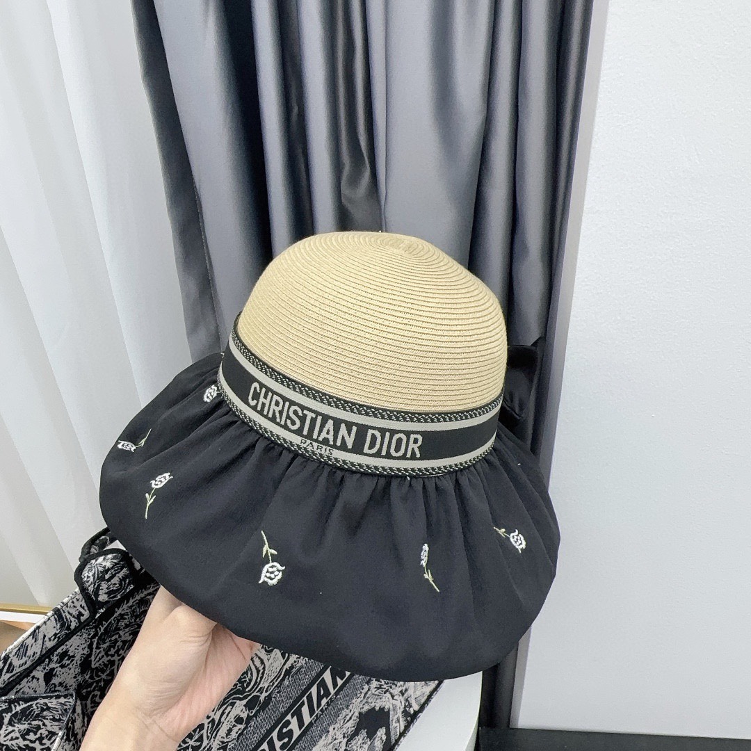 NO:196241,Running volume D's new straw hat and heavy industry embroidered fabric are very special!  Hat fisherman hat baseball hat knit hat, hat, dior, espadrilles,hats19860909跑量 D家新款草帽 重工刺绣面料 很特别！帽子渔夫帽棒球帽针织帽,帽子,dior,espadrilles,hats,hat