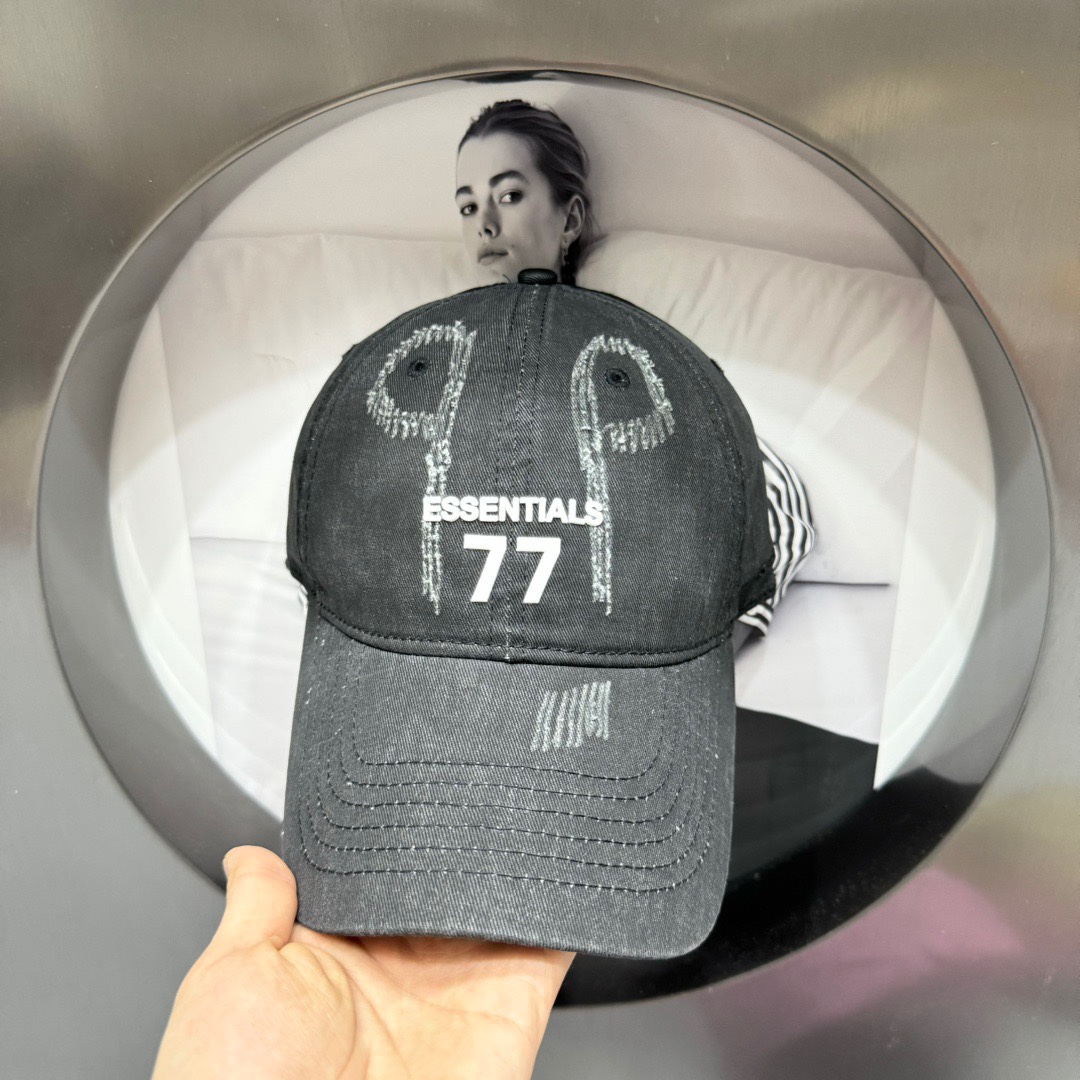 NO:196482,Running volume, new trendy brand ripped wash cotton baseball cap, personalized and fashionable style, casual and cool feeling, same style for men and women!  Material: Cotton Head circumference: 56-58cm hat Fisherman's hat Baseball hat Knitted hat, hat, espadrilles, hats19860909跑量 潮牌新款破洞洗水棉布棒球帽,个性时尚款 休闲带点酷酷的感觉,男女同款！ 材质:棉 头围:56-58cm均可帽子渔夫帽棒球帽针织帽,帽子,espadrilles,hats,hat