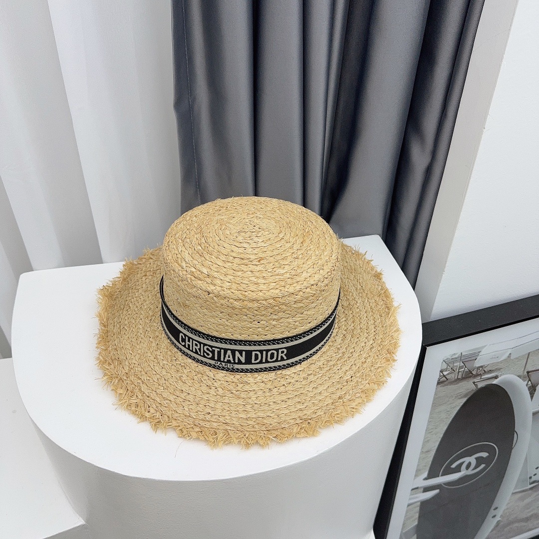 NO:196522,Running volume: D's huge and versatile Rafi hat!  The summer atmosphere is full of appointment at the beach during the May Day holiday. Wear it directly on the hat, fisherman's hat, baseball hat, knit hat, hat, dior, espadrilles, hats19860909跑量 D家巨百搭的拉菲草帽！ 毛边设计 夏季氛围感十足 五一小长假海边约起 直接戴上它帽子渔夫帽棒球帽针织帽,帽子,dior,espadrilles,hats,hat