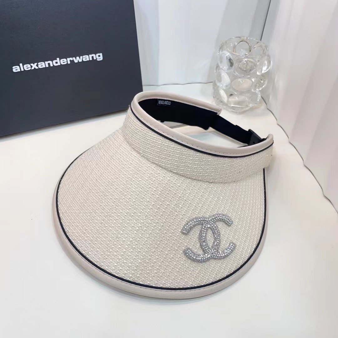 Chanel Sombreros Sombrero de copa vacío Morado Colección de verano Playa