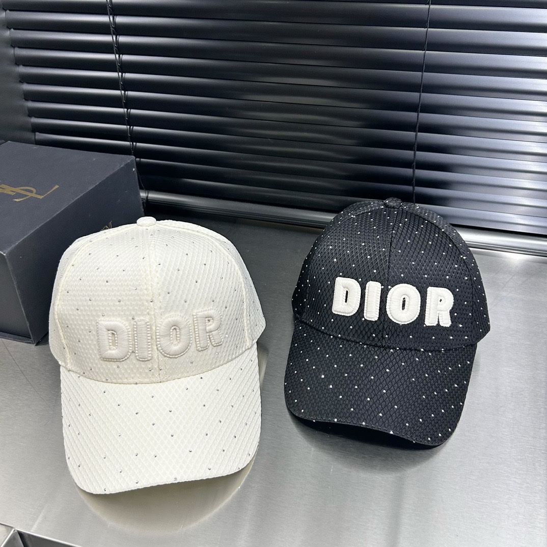 NO:196878,Running volume Dio~New rhinestone four-season baseball cap High quality custom logo Material: cotton Head circumference: 56-58 All-can be hat Fisherman's hat Baseball cap Knit hat, hat, dior, espadrilles, hats19860909跑量 Dio～新款水钻四季棒球帽 高品质定制logo 材质:棉 头围:56-58均可帽子渔夫帽棒球帽针织帽,帽子,dior,espadrilles,hats,hat