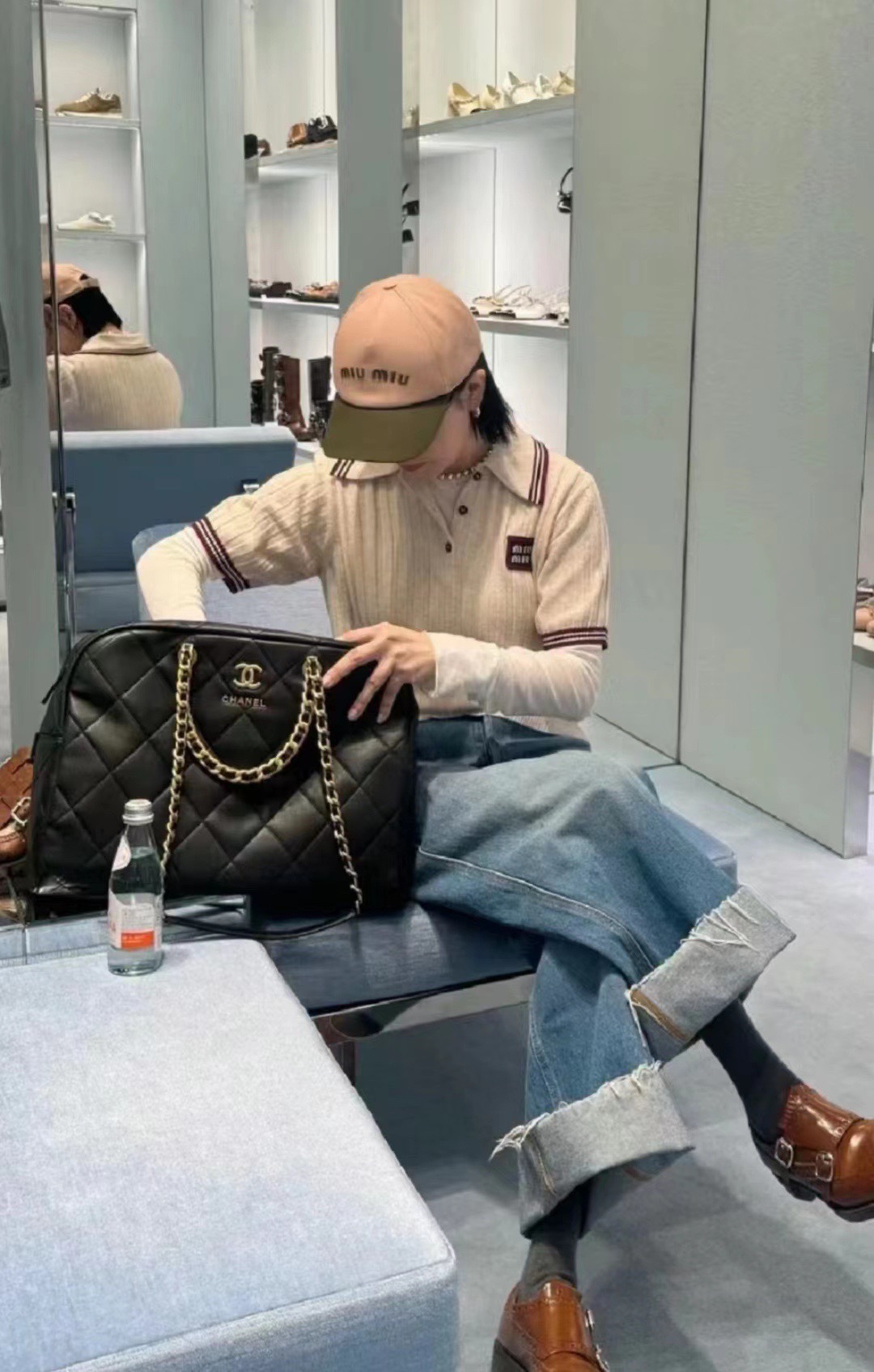 NO:196883,Running volume Miu~New color combination~ Fashionable, full of high-end feel, and the hat is positive!  Hat fisherman hat baseball hat knit hat, hat, miumiu, espadrilles, hats19860909跑量 Miu～新款拼色系～ 洋气 高级感十足 帽型正！帽子渔夫帽棒球帽针织帽,帽子,miumiu,espadrilles,hats,hat