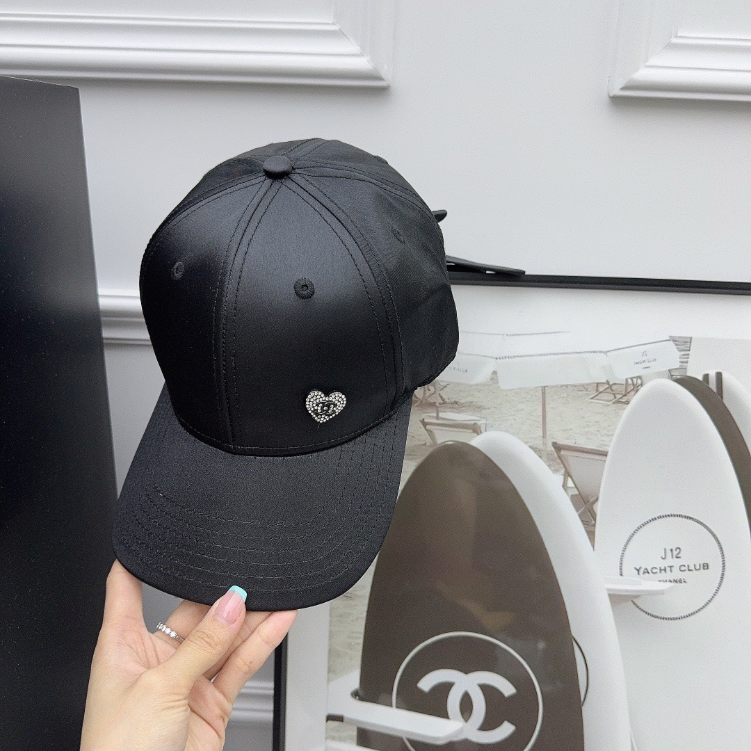 NO:197091,Running volume Xiaoxiang's new baseball cap, the high-end feeling that comes to the face, the satin summer is so fashionable!  Hat fisherman hat baseball hat knit hat, hat, espadrilles,hats19860909跑量 小香新款棒球帽 扑面而来的高级感 缎面夏季巨洋气！帽子渔夫帽棒球帽针织帽,帽子,espadrilles,hats,hat