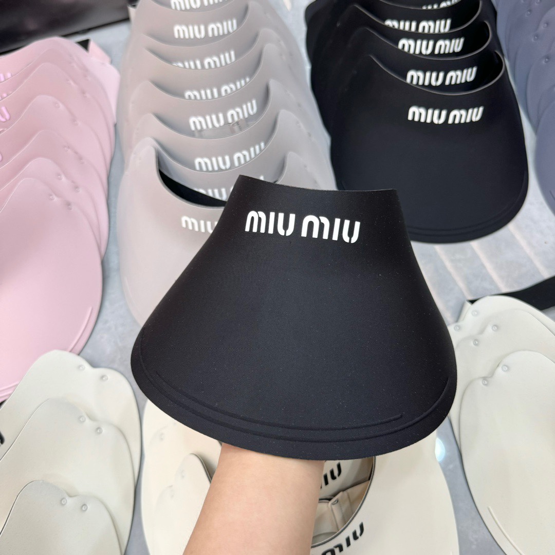 NO:197919,Running volume Miu~ New models for spring and summer shipments. Summer must-have empty-top baseball series. Small breathable sports style with duck tongue showing off your face. Close your eyes and enter!  Hat fisherman hat baseball hat knit hat, hat, miumiu, espadrilles, hats19860909跑量 Miu～春夏新款出货 夏季必入空顶棒球系列 鸭舌显脸小透气运动款 闭眼入！帽子渔夫帽棒球帽针织帽,帽子,miumiu,espadrilles,hats,hat