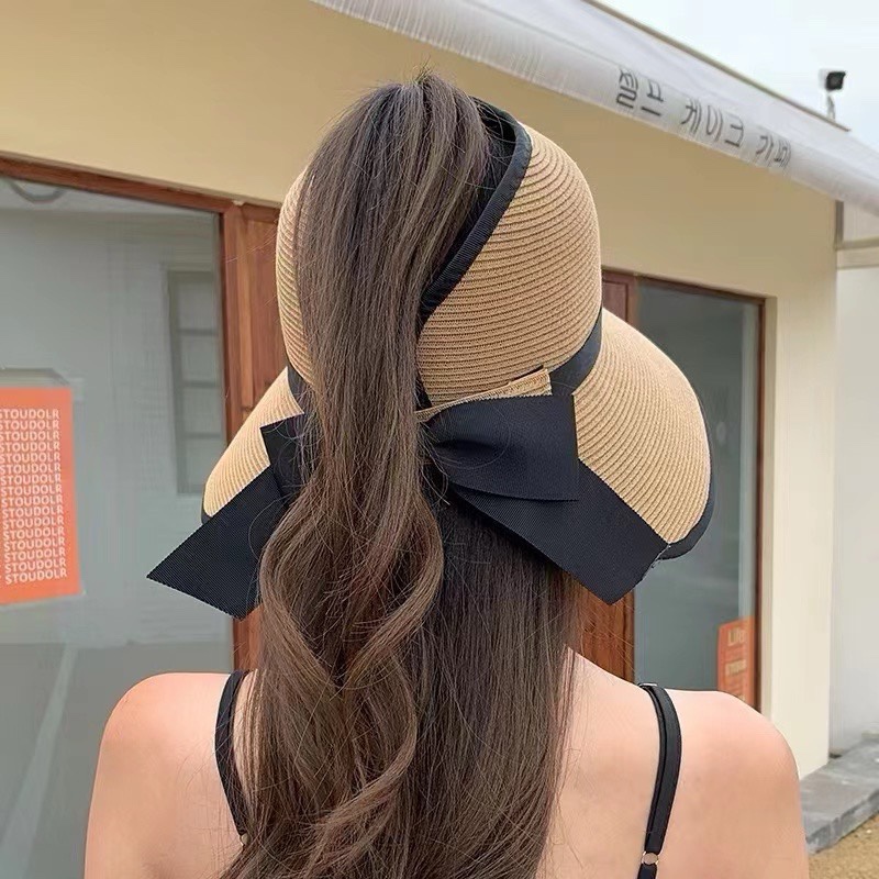 NO:198317,Running Dio Big Hat with Sky Top Straw Hat Wear this sun that can cover your face in summer. The best physical sun protection!  The woven straw hat is very breathable. The super large brim is suitable for traveling and vacationing and taking photos and camping. The beach vacation is really super photogenic!  Hat fisherman hat baseball hat knit hat, hat, dior, espadrilles,hats19860909跑量 Dio 大帽檐空顶草帽 夏天戴这个可以遮挡脸部的太阳 最好的物理防晒！ 编织草帽非常透气 超大的帽檐满足出行和度假外出拍照野营 海边度假真的超级上镜！帽子渔夫帽棒球帽针织帽,帽子,dior,espadrilles,hats,hat