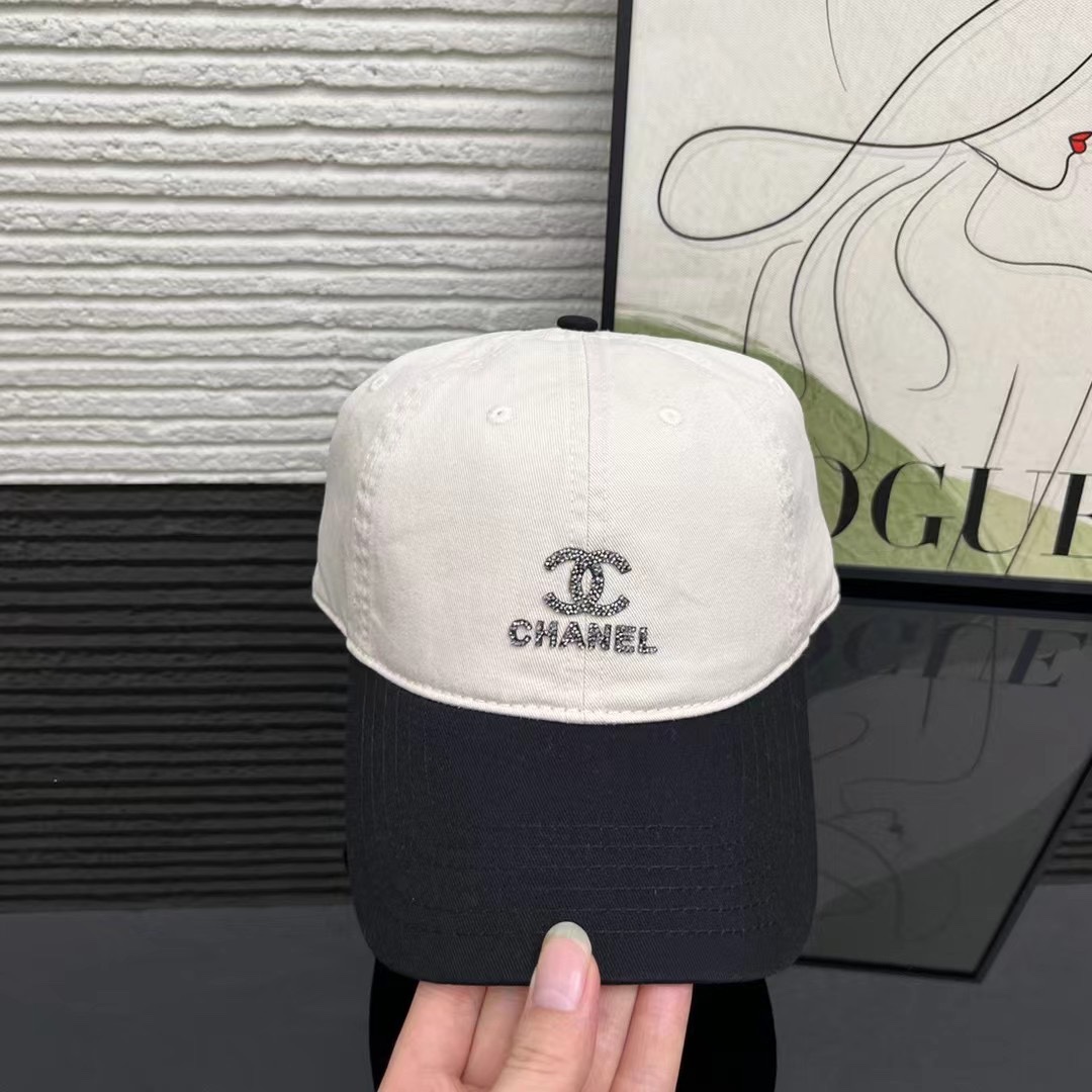 NO:198608,Running volume Xiaoxiang's latest baseball cap is very good to match, and the lazy style is displayed in minutes. It shows off the face without makeup. It is very tasteful. It is so recommended. Whoever wears it looks good!  !  !  Hat fisherman hat baseball hat knit hat, hat, espadrilles,hats19860909跑量 小香最新款棒球帽 款式很好搭配,慵懒风分分钟展现,素颜显脸小拼色超有品味 太推荐了,谁戴谁好看！！！帽子渔夫帽棒球帽针织帽,帽子,espadrilles,hats,hat