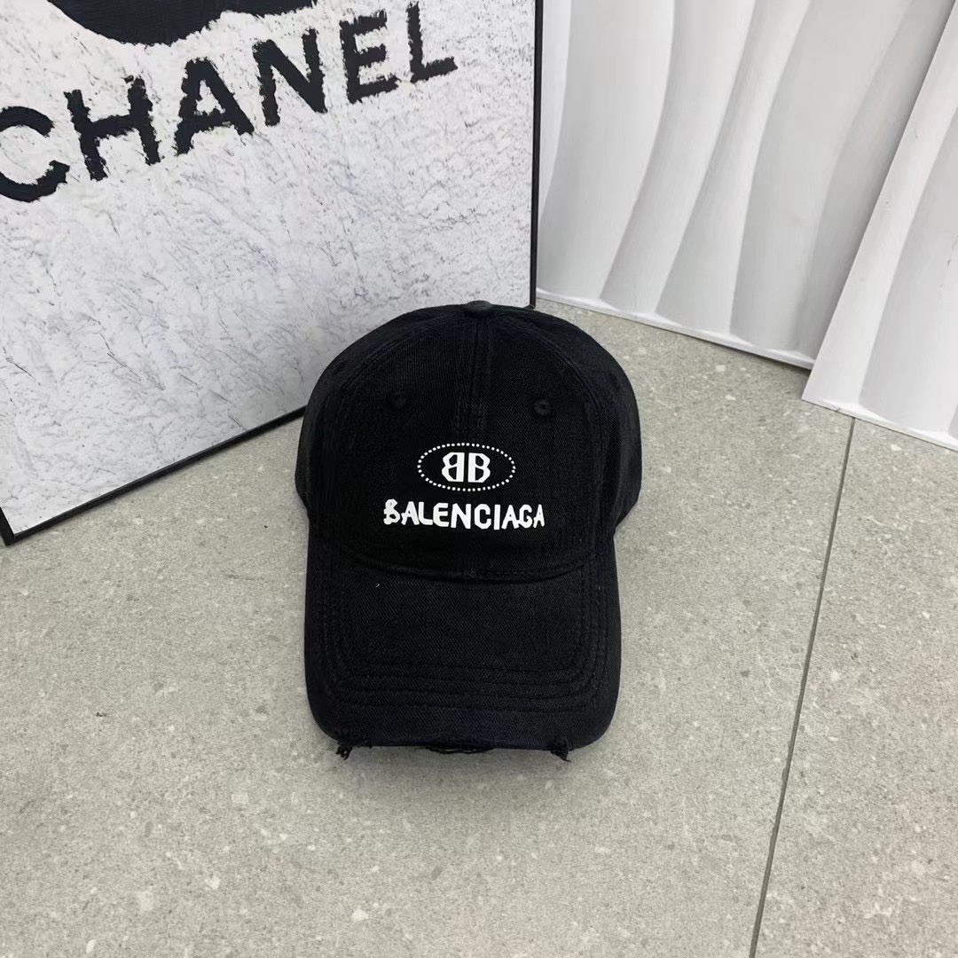 NO:198622,Running volume Balenciaga new ripped street style cotton baseball cap, personalized and fashionable style, casual and cool feeling, neutral style, same style for men and women!  A variety of colors, super easy to match!  Material: Cotton Head circumference: 56-58cm hat Fisherman's hat Baseball hat Knitted hat, hat, balenciaga, espadrilles, hats19860909跑量 巴黎世家新款破洞街头风棉布棒球帽,个性时尚款 休闲带点酷酷的感觉,中性款 男女同款！多种色系,超好搭！ 材质:棉 头围:56-58cm均可帽子渔夫帽棒球帽针织帽,帽子,balenciaga,espadrilles,hats,hat