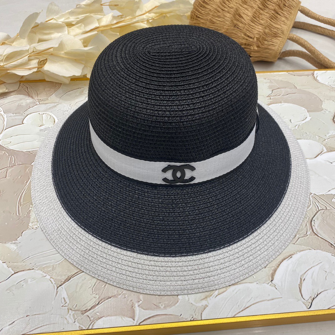 NO:199577,Running volume ch@nel Xiaoxiang new large-brimmed sun protection straw hat. A must-have sun protection item on the street in the hot summer. It is also a good hat, fisherman's hat, baseball hat, knit hat, hat, espadrilles, hats19860909跑量 ch@nel小香新款大檐遮阳防晒草帽 炎炎夏日出街必备防晒单品, 海边约起也妥妥滴帽子渔夫帽棒球帽针织帽,帽子,espadrilles,hats,hat