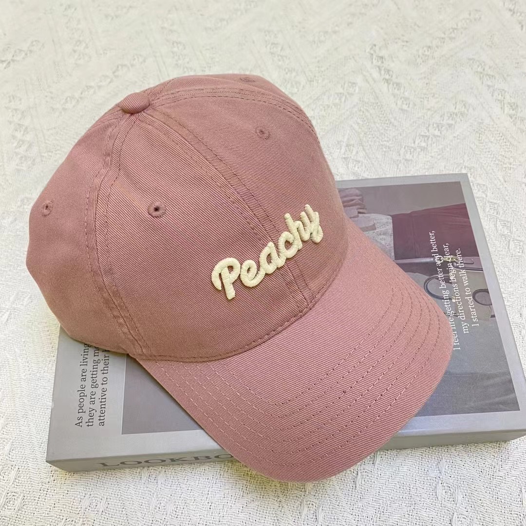 NO:200390,The latest trendy brand baseball cap is very good to match, the lazy style is displayed in minutes, the face is bare-faced and the color combination is very tasteful. It is so recommended, whoever wears it looks good!  !  !  Hat fisherman hat baseball hat knit hat, hat, espadrilles,hats19860909跑量 潮牌最新款棒球帽 款式很好搭配,慵懒风分分钟展现,素颜显脸小拼色超有品味 太推荐了,谁戴谁好看！！！帽子渔夫帽棒球帽针织帽,帽子,espadrilles,hats,hat