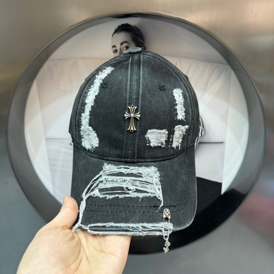 NO:200829,Running volume Croxin's latest baseball cap is very good to match, the lazy style is displayed in minutes, the face is bare-faced and the color combination is super tasteful. It is so recommended, whoever wears it looks good!  !  !  Hat fisherman hat baseball hat knit hat, hat, chrome hearts, espadrilles,hats19860909跑量 克罗心最新款棒球帽 款式很好搭配,慵懒风分分钟展现,素颜显脸小拼色超有品味 太推荐了,谁戴谁好看！！！帽子渔夫帽棒球帽针织帽,帽子,chrome hearts,espadrilles,hats,hat