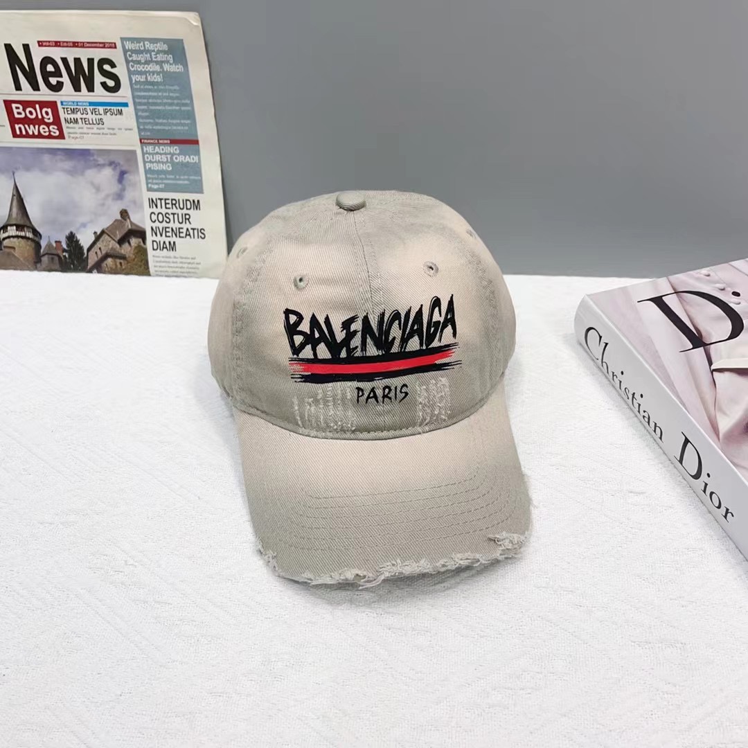 Alta producción: Nueva gorra de béisbol de Balenciaga, serie tie-dye de primavera/verano, con colores muy especiales qu…