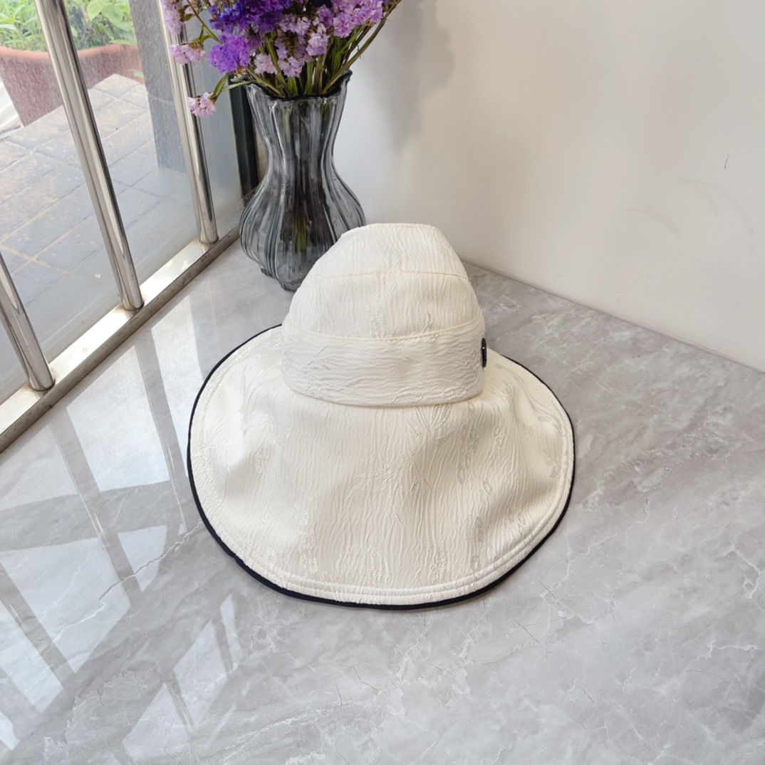Venta rápida: nuevo sombrero de pescador sin ala de LV, ala ancha que protege del sol, ¡muy impresionante! Modelo para …