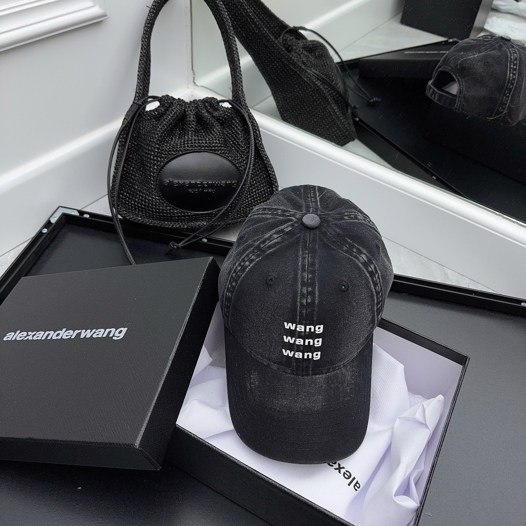 NO:202749,Running volume Wang's new baseball hat, three-dimensional, extended brim, no picky hat, fisherman's hat, baseball hat, knit hat, hat, espadrilles, hats19860909跑量 Wang新款棒球帽 帽型立体 加长帽檐 不挑人帽子渔夫帽棒球帽针织帽,帽子,espadrilles,hats,hat