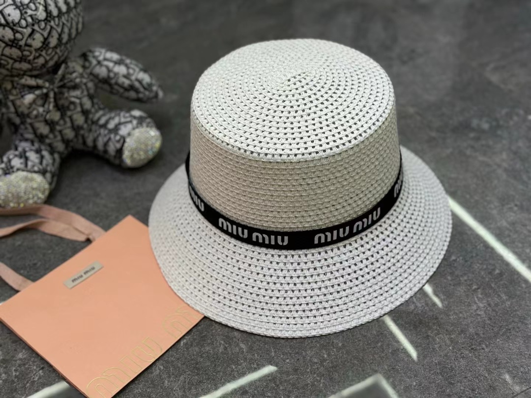 NO:203388,Running MIU~New Basin Hat pp straw Basin Hat Must-have for celebrities, head circumference 57cm Hat Fisherman's Hat Baseball Hat Knitted Hats, Hats, Miumiu, espadrilles, hats19860909跑量 MIU～新款盆帽 pp草盆帽 名媛必备,头围57cm帽子渔夫帽棒球帽针织帽,帽子,miumiu,espadrilles,hats,hat