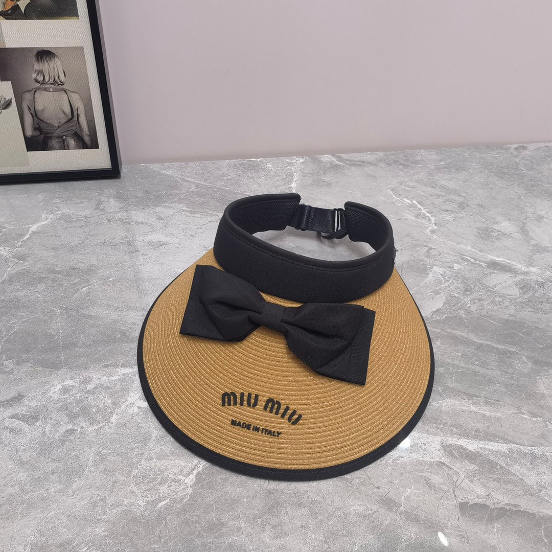 NO:203656,Running volume MIU~ New foldable PP grass-floating top hat, little fairy sky-floating top hat, iconic double cloud, full of style, light curled edge storage, it’s perfect to go out!  A must-have item for summer!  Hat fisherman hat baseball hat knit hat, hat, christian louboutin, miumiu, espadrilles, hats19860909跑量 MIU～新款可折叠PP草空顶帽,小仙女空顶帽 标志性双clogo,洋气十足,轻便卷边收纳,出门妥妥哒！ 夏日必备单品！帽子渔夫帽棒球帽针织帽,帽子,christian louboutin,miumiu,espadrilles,hats,hat