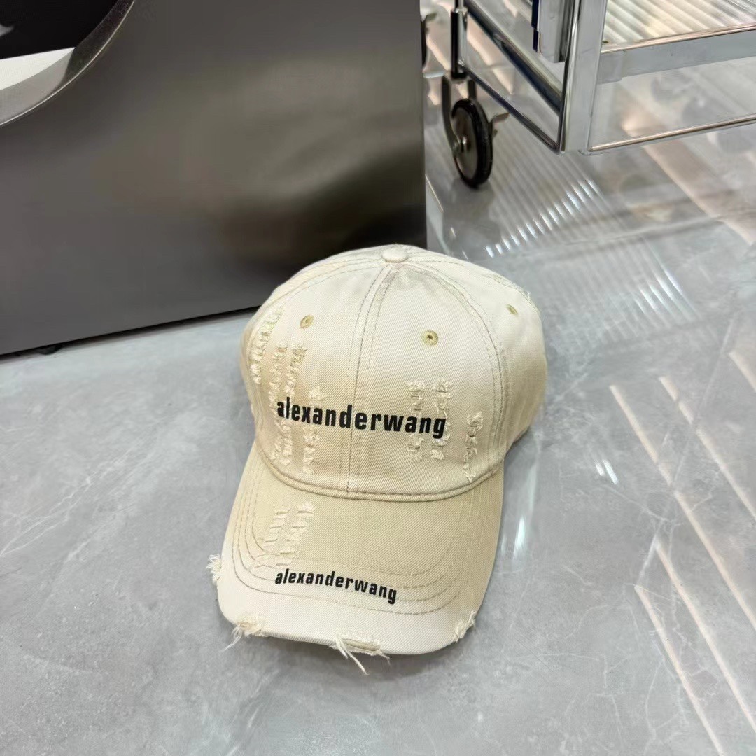 NO:203652,Running volume Wang~ New ripped street style cotton baseball cap, personalized and fashionable style, casual and cool feeling, neutral style, same style for men and women!  A variety of colors, super easy to match!  Material: Cotton Head circumference: 56-58cm hat Fisherman's hat Baseball hat Knitted hat, hat, espadrilles, hats19860909跑量 Wang～新款破洞街头风棉布棒球帽,个性时尚款 休闲带点酷酷的感觉,中性款 男女同款！多种色系,超好搭！ 材质:棉 头围:56-58cm均可帽子渔夫帽棒球帽针织帽,帽子,espadrilles,hats,hat