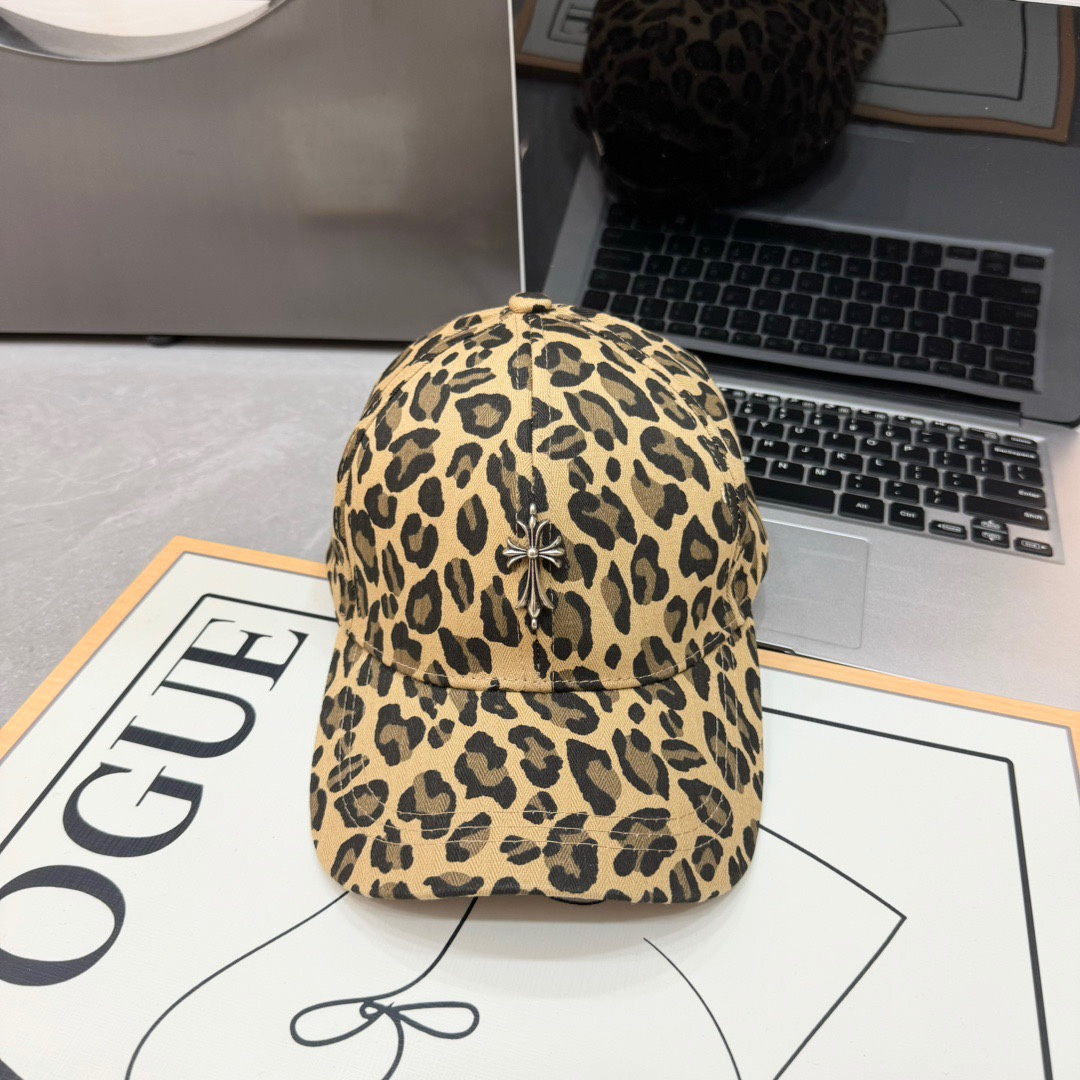 NO:205966,I found a leopard print baseball cap exported to Korea. I won’t advise you to fall in love with her because there are too many people who fall in love with her. The design of the deep barrel low hat is a perfect star déjà vu. The combination of leopard print makes you look good with any light clothes. The artifact Noya hat, fisherman hat, baseball hat, knit hat, hat, espadrilles, hats19860909搜到一款出口韩国的 豹纹鸭舌帽 这款我就不劝你要爱上她 因为爱上她的人太多太多 深桶低帽沿的设计妥妥的明星既视感 配上豹纹让你搭配什么寡淡衣服都好看 神器乃也帽子渔夫帽棒球帽针织帽,帽子,espadrilles,hats,hat