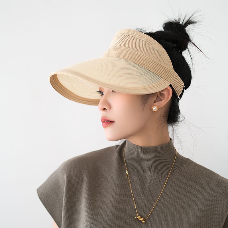 NO:205988,Running volume Gucc* Gucc summer new ice silk pp grass empty top hat, a fairy-style beautiful hat!  The semi-transparent ice silk is just right!  Super considerate forehead half-pack design, fits the head, and looks super good!  Material: polyester fiber Head circumference: 56-60cm adjustable hat Fisherman hat Baseball hat Knitted hat, hat, gucci, espadrilles, hats19860909跑量 Gucc* 古琦夏季新款冰丝pp草空顶帽, 一顶仙女系的美帽呦！半透的冰丝美得恰到好处！ 超贴心额头半包设计,贴合头部,超级好看！ 材质:聚酯纤维 头围:56-60cm可调节帽子渔夫帽棒球帽针织帽,帽子,gucci,espadrilles,hats,hat