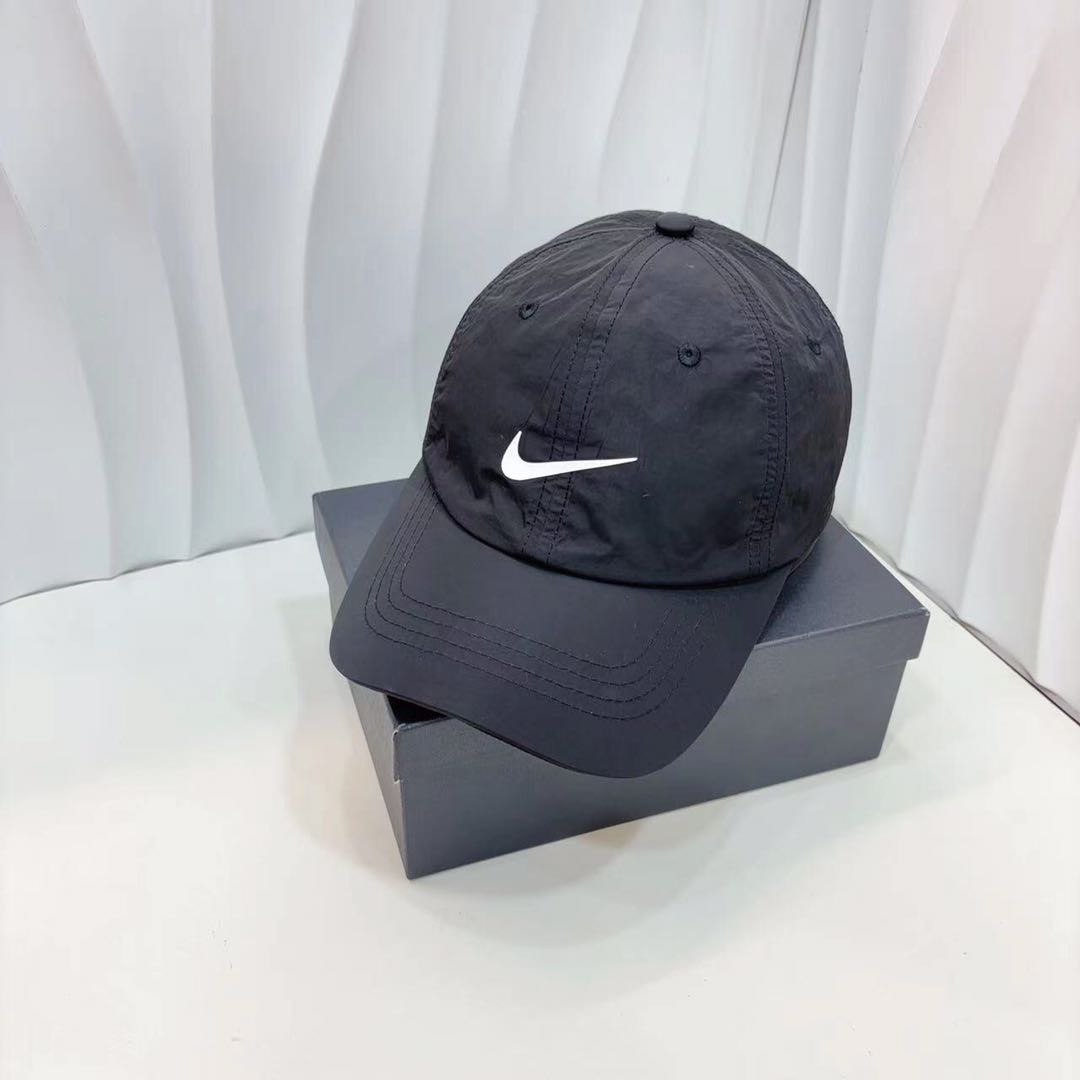 NO:206782,Running volume Nike's new quick-drying baseball cap is super exciting and is definitely a good match for wardrobe items!  Hat Straw Hat Fisherman Hat Baseball Hat, Hats, espadrilles, hats19860909跑量 耐克新款速干棒球帽 超带感,绝对是衣橱搭配单品的一把好手！ 帽子草帽渔夫帽棒球帽,帽子,espadrilles,hats,hat