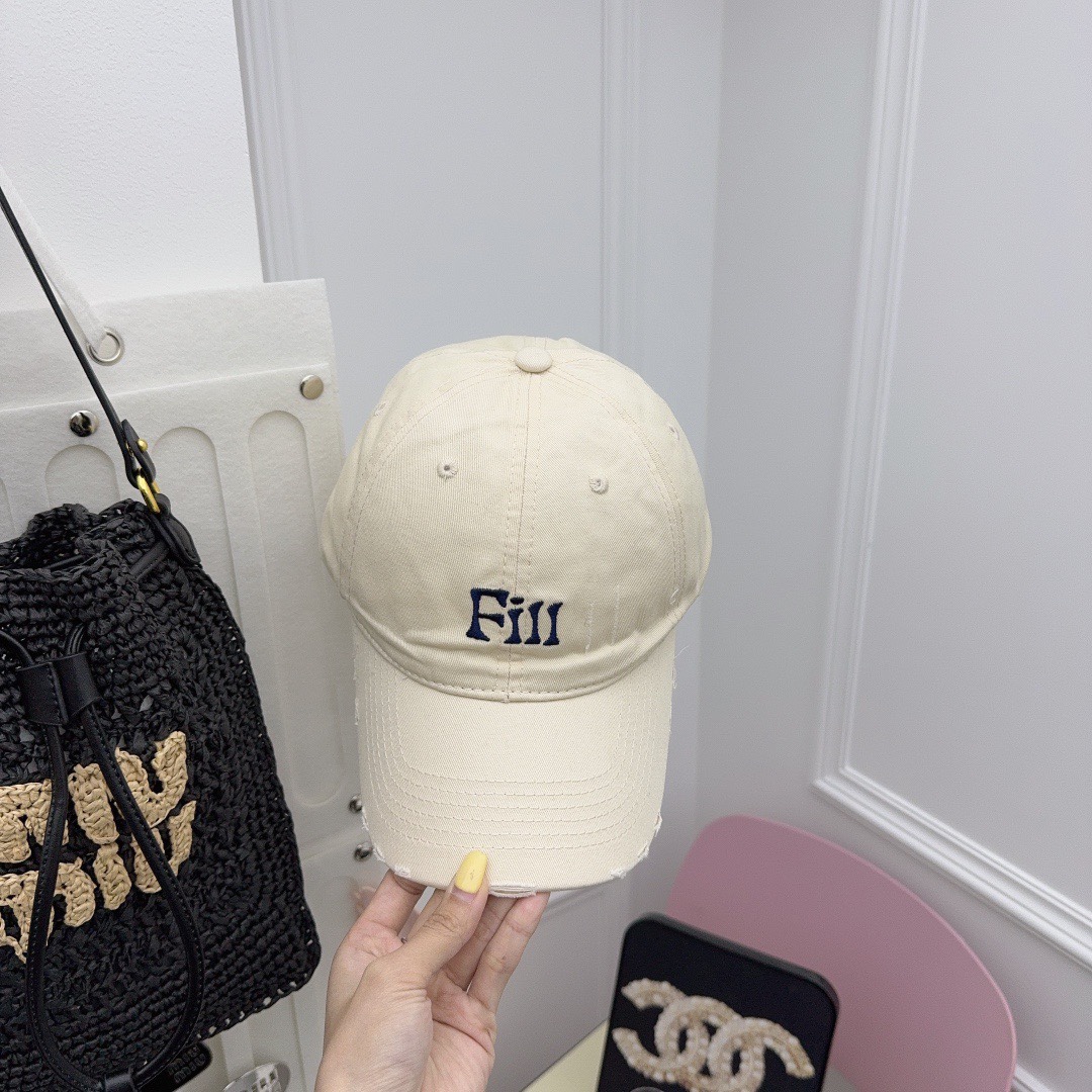 NO:206794,Running volume, new trendy baseball cap, small embroidered letters, the color is so special~ Close your eyes, all white in color hat, straw hat, fisherman hat, baseball cap, hat, espadrilles, hats19860909跑量 潮牌新款棒球帽 刺绣小字母 颜色做的太特别了～ 闭眼入 全是显白的颜色帽子草帽渔夫帽棒球帽,帽子,espadrilles,hats,hat