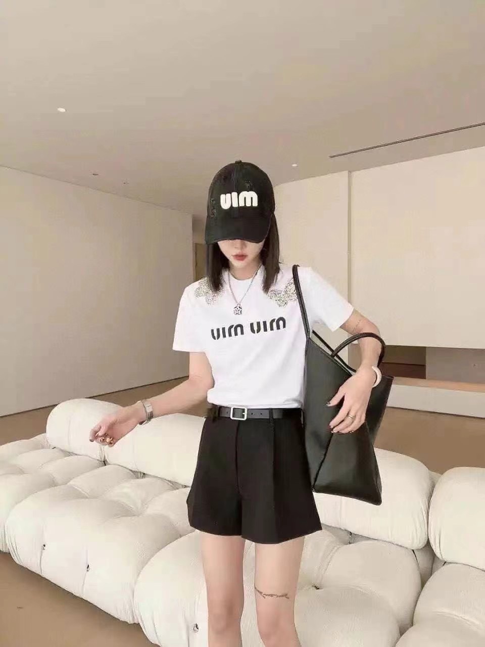 NO:206798,Miu~ Ripped Baseball Cap Treasure item!  Old and destructive embroidered baseball cap, super small face, big head and worry-free, really handsome~ hat, straw hat, fisherman hat, baseball cap, hat, miumiu, espadrilles, hats19860909Miu～破洞棒球帽 宝藏单品！做旧破坏刺绣鸭舌帽 超级显脸小 大头围无忧 真的有被帅到~帽子草帽渔夫帽棒球帽,帽子,miumiu,espadrilles,hats,hat