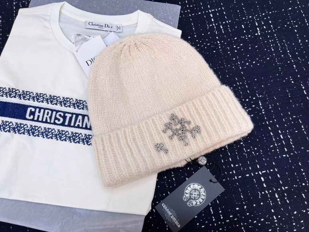 NO:206918,Running volume [Cross Heart] new knitted cold hat, counter classic style, male and female hat straw hat fisherman hat baseball hat, hat, chrome hearts, espadrilles, hats19860909跑量【克罗心】新款针织冷帽,专柜经典款,男女通用帽子草帽渔夫帽棒球帽,帽子,chrome hearts,espadrilles,hats,hat
