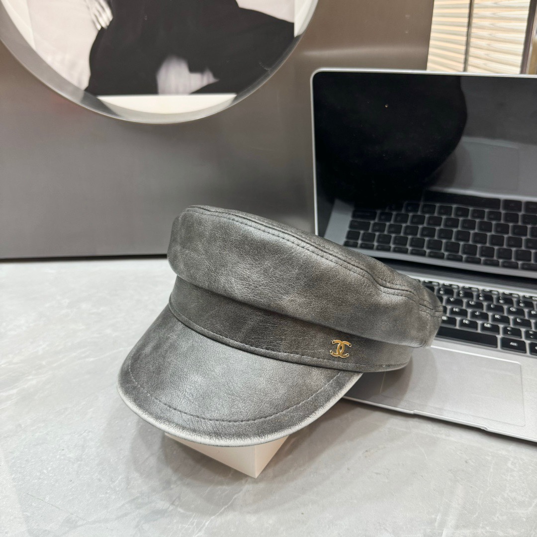 NO:206938,Running volume Xiaoxiang~ New leather military hat Newspaper hat A super high-end military hat!  Absolutely handsome and elegant!  The hat shape and workmanship are invincible, and it must be included in the series in autumn and winter!  Material: artificial leather Head circumference: 58cm hat Straw hat Fisherman hat Baseball hat, hat, espadrilles, hats19860909跑量 小香～新款皮军帽报童帽 超高级的一款军帽呦！绝对帅气优雅！帽型和做工都无敌好,秋冬季搭配必入系列！ 材质:人造皮革 头围:58cm帽子草帽渔夫帽棒球帽,帽子,espadrilles,hats,hat