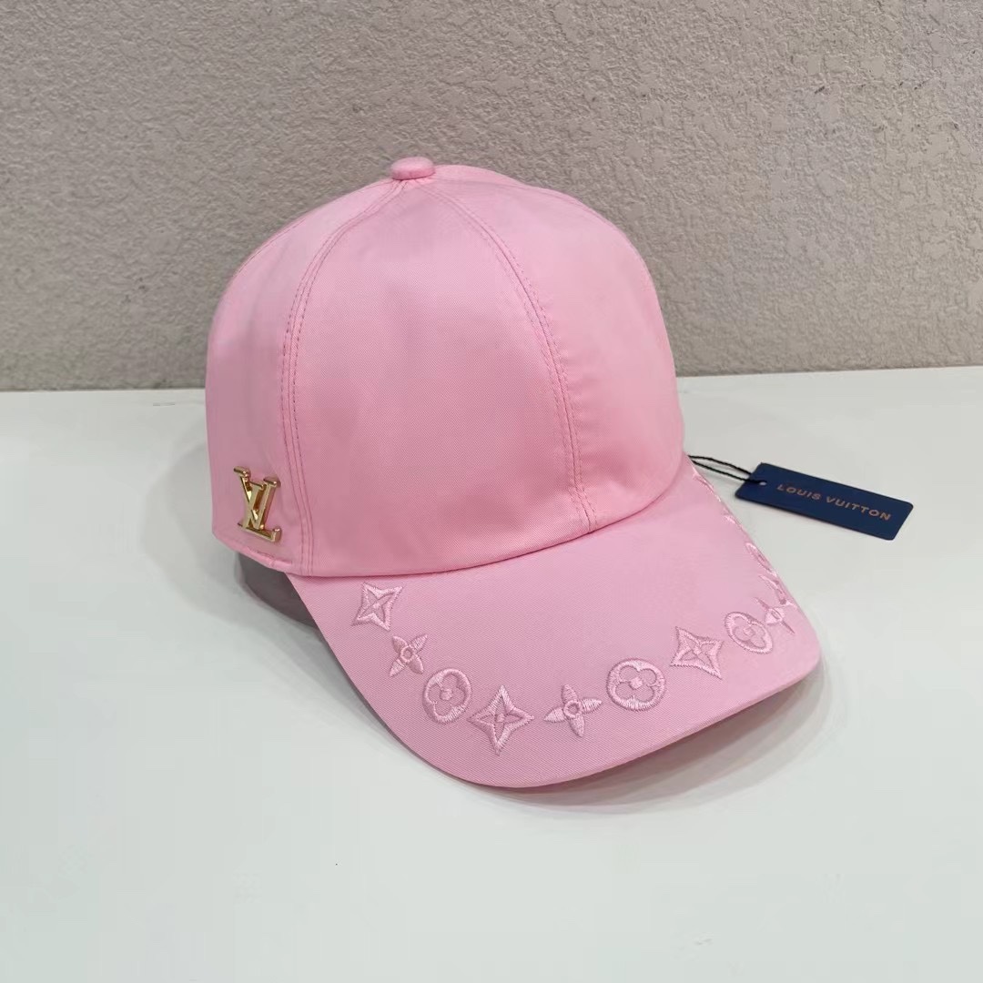 NO:208008,Running LV The embroidered baseball hats that bloggers love. The atmosphere of the trendy people is full of blessing. The hat style is hin-satisfied~ It can be matched through spring, summer, autumn and winter~ Men and women wear it all feel hats, straw hats, fisherman hats, baseball hats, hats, louis vuitton, espadrilles, hats19860909跑量 LV 博主们都爱的刺绣棒球帽 潮人的氛围感加持爆棚 帽子版型hin满意~还巨能搭 贯穿春夏秋冬~男女戴起来都是feel帽子草帽渔夫帽棒球帽,帽子,louis vuitton,espadrilles,hats,hat