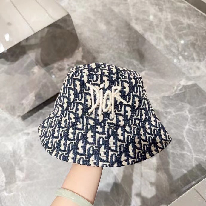 Venta rápida Dior sombrero de pescador pequeño con logotipo antiguo, en comparación con el de ala ancha, este se ajusta…