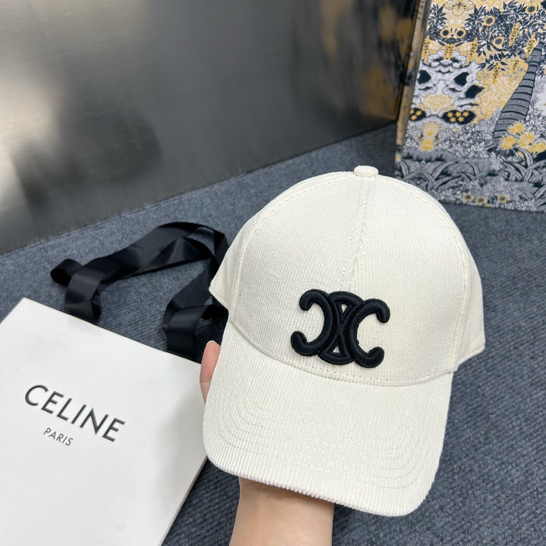 NO:209288,Running Celine Arc de Triomphe Velvet Baseball Cap If you like textured ones, come and go!  The texture of the whole velvet is superb!  Hat Straw Hat Fisherman Hat Baseball Hat, Hats, Celine, espadrilles, hats19860909跑量 Celine凯旋门丝绒棒球帽 喜欢有质感的,快来冲！ 全丝绒质感超绝！帽子草帽渔夫帽棒球帽,帽子,celine,espadrilles,hats,hat