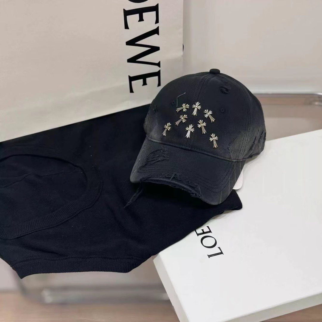 NO:210839,Running volume Crowxin's new ripped street style cotton baseball cap, personalized and fashionable style, casual and cool feeling, neutral style, same style for men and women!  A variety of colors, super easy to match!  Material: Cotton Head circumference: 56-58cm hat Straw hat Fisherman hat Baseball hat, hat, chrome hearts, espadrilles, hats19860909跑量 克罗心新款破洞街头风棉布棒球帽,个性时尚款 休闲带点酷酷的感觉,中性款 男女同款！多种色系,超好搭！ 材质:棉 头围:56-58cm均可帽子草帽渔夫帽棒球帽,帽子,chrome hearts,espadrilles,hats,hat