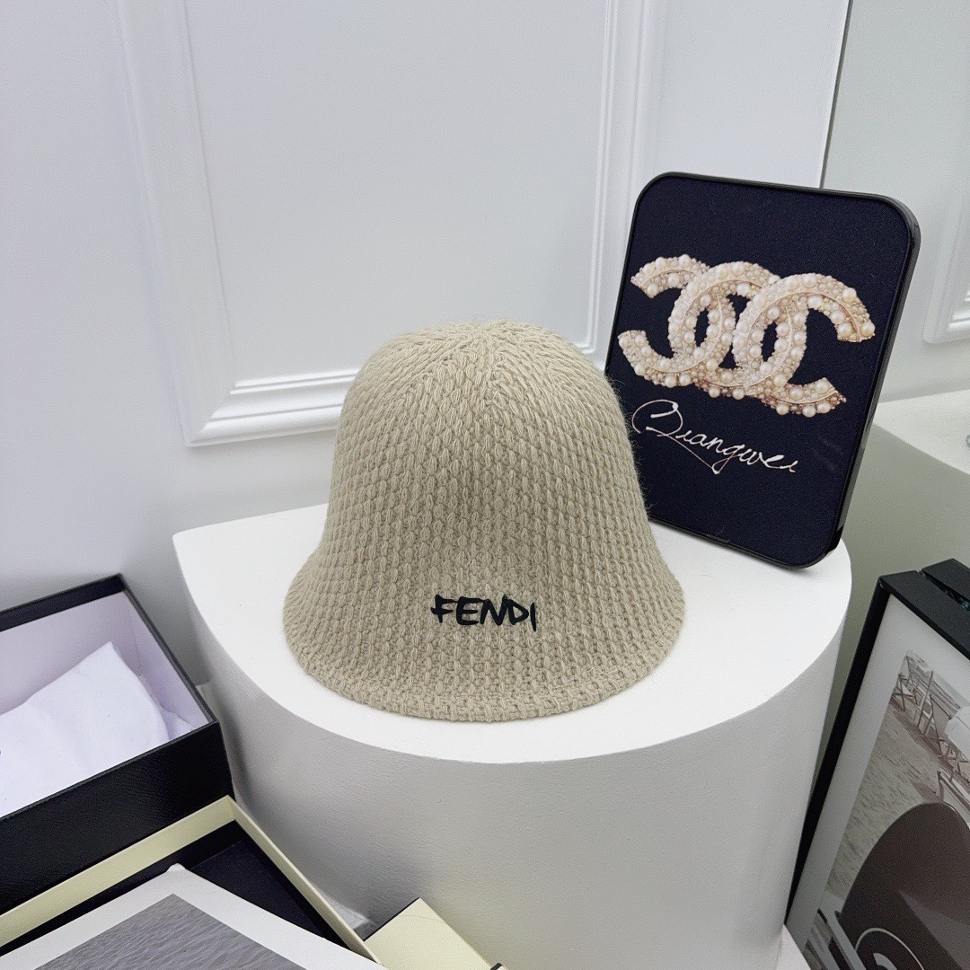 Venta rápida Fendi nuevo sombrero de cubo, forma muy correcta, tela muy cómoda, colores de otoño e invierno, ¡cómpralo …