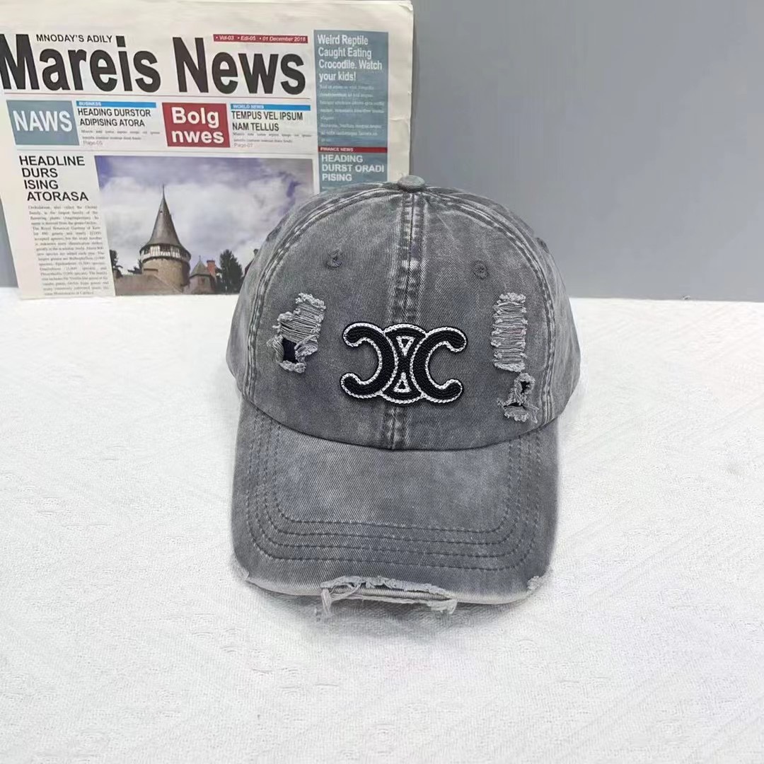 Celine, nuevo modelo de gorra de béisbol de algodón lavado con agujeros. Estilo personal y moderno, casual con un toque…