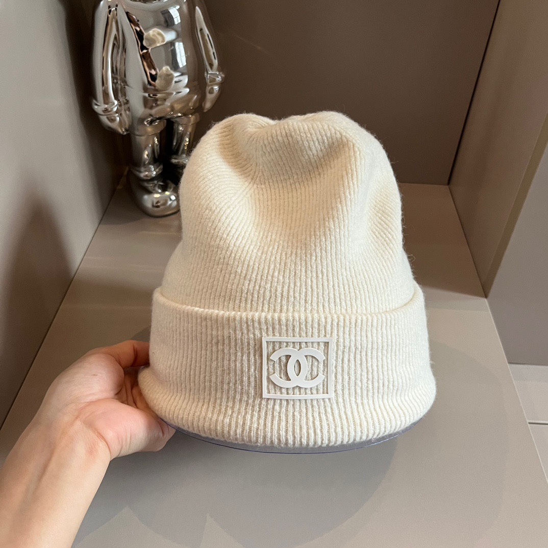 Chanel Chapeaux Bonnet Tricoté Laine Collection automne – hiver