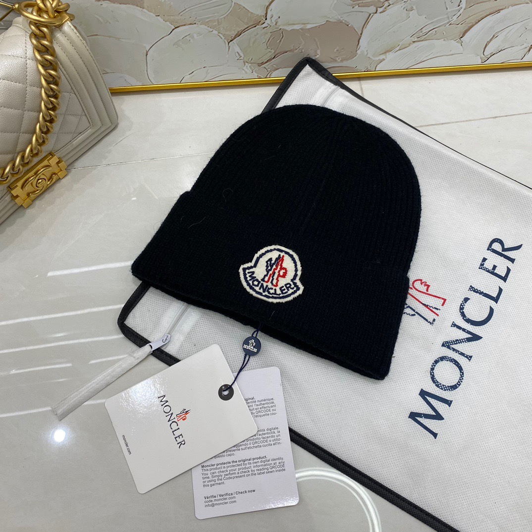 NO:214346,Running volume Moncler~New autumn and winter simple knitted wool hat, plush material, men and women!  Hat fisherman hat baseball hat knit hat, hat, christian louboutin, espadrilles,hats19860909跑量 Moncler～秋冬新款简约针织毛线帽 毛绒材质,男女款！帽子渔夫帽棒球帽针织帽,帽子,christian louboutin,espadrilles,hats,hat