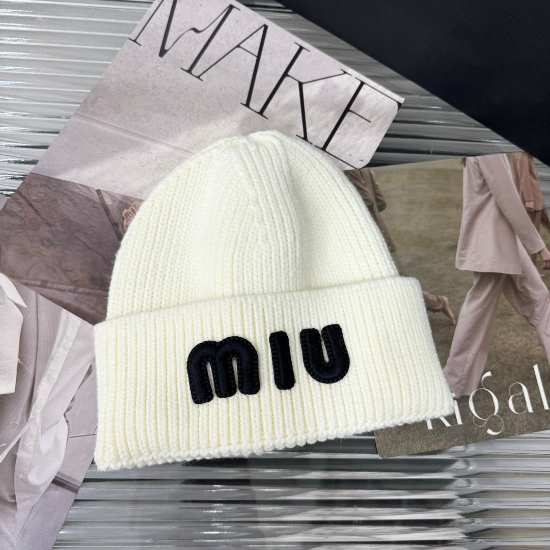 NO:214365,Running volume MiuMiu~New knitted hats Simple but not lacking in style, easy to match every winter outfit, solid color versatile couple hats, fisherman hats, baseball hats, knitted hats, hats, miumiu, espadrilles, hats19860909跑量 MiuMiu～新款针织帽 简约而不失格调,轻松搭配你的每一件冬装,纯色百搭情侣帽帽子渔夫帽棒球帽针织帽,帽子,miumiu,espadrilles,hats,hat