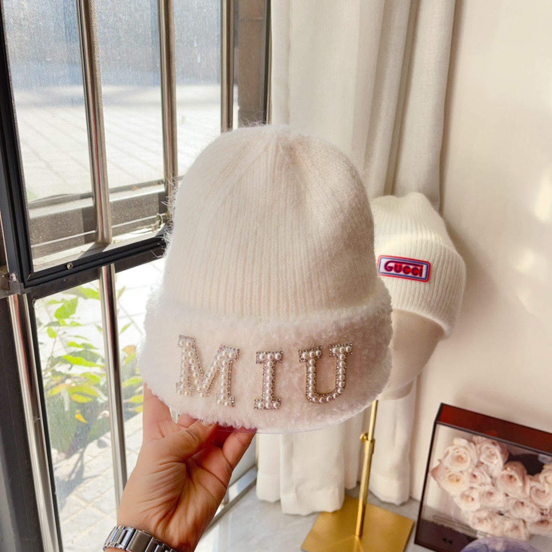 NO:214616,Running ~ This hat is so cute~ Touch the key point. You can wear big heads and small heads. The hairy feels so comfortable to touch~ Inside, you are not afraid of cold hats. Fisherman's hats, baseball hats, knit hats, hats, miumiu, espadrilles, hats19860909跑量 Miu～这个帽子太可爱了吧~ 敲重点噢 大头小头都可以戴的 毛茸茸的摸起来超舒服~ 内里加绒 这个冬天不怕冷帽子渔夫帽棒球帽针织帽,帽子,miumiu,espadrilles,hats,hat