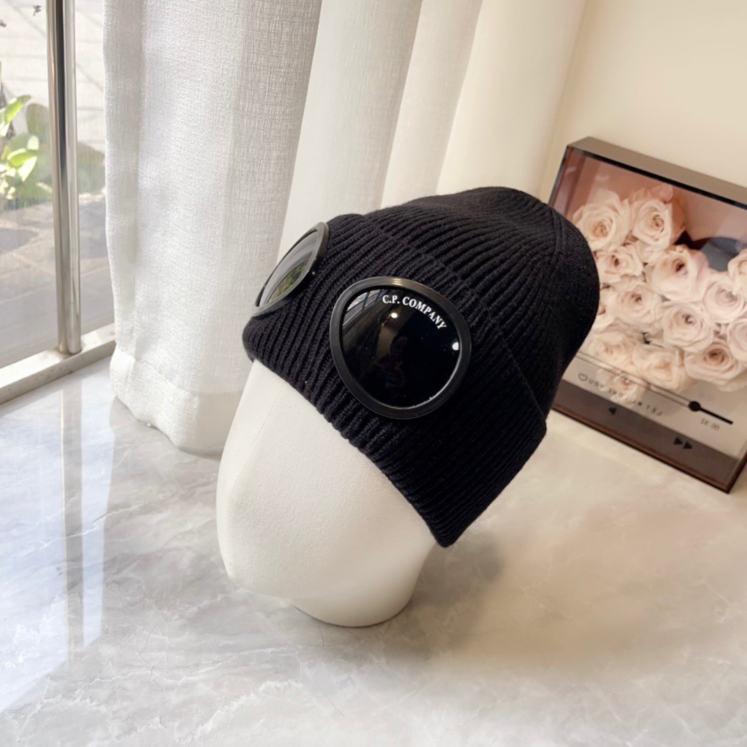 NO:214630,Running volume Italian C.P.Company knitted cold hat The dark brand C.P.Cpmpany knitted cold hat has trendy eyepieces in front, which is super suitable for daily life and when going out!  Men and women’s style!  Hat fisherman hat baseball hat knit hat, hat, espadrilles,hats19860909跑量 意大利C.P.Company针织冷帽 暗黑品牌C.P.Cpmpany编织冷帽前面有潮酷的目镜,日常和出去玩都超级合适！男女款！帽子渔夫帽棒球帽针织帽,帽子,espadrilles,hats,hat