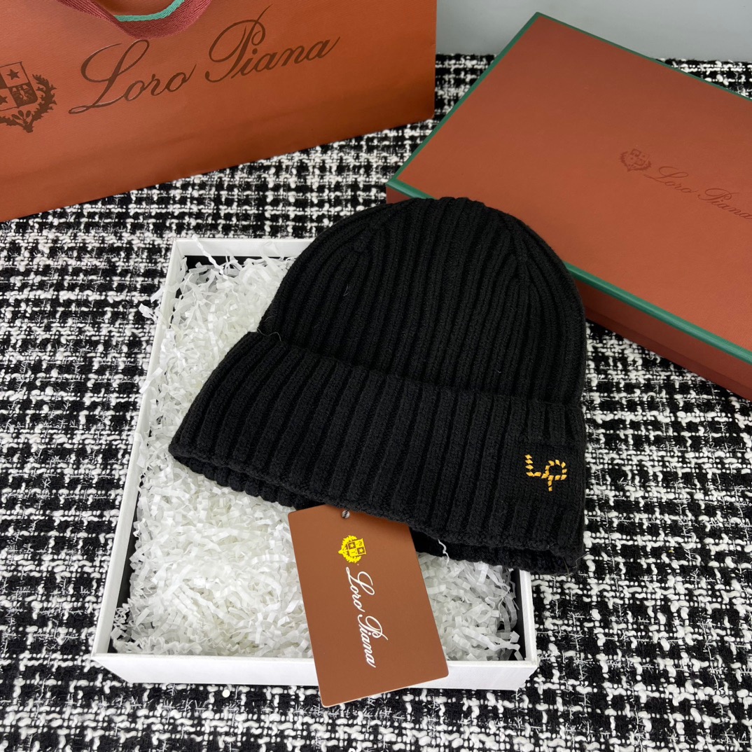 NO:215050,Running volume LP new cold hat Soft wool knit hat, easy to match with style, color matching is very suitable for winter, a treasure item that is essential for people. Hats, fisherman hats, baseball hats, knit hats, hats, loro piana, espadrilles, hats19860909跑量 LP新款冷帽 柔软的毛线针织帽,很容易搭配出风格,配色都很适合冬日,人手必备的宝藏单品.帽子渔夫帽棒球帽针织帽,帽子,loro piana,espadrilles,hats,hat