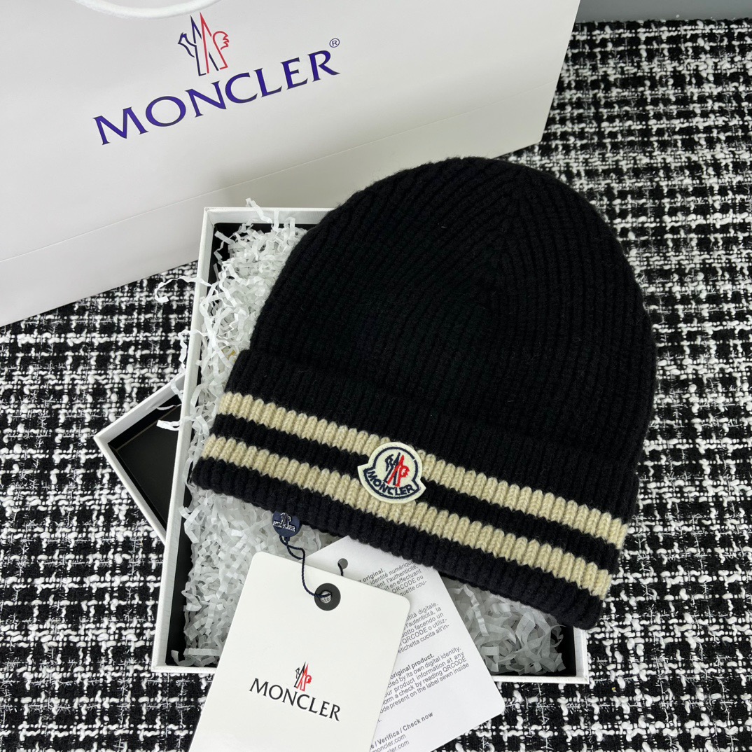 NO:215056,Running volume Moncler masked new cold hat Soft wool knit hat, easy to match with style, color matching is very suitable for winter, a must-have treasure item for people. Hats Fisherman hat Baseball hat Knit hat, hat, christian louboutin, Moncler, espadrilles, hats19860909跑量 Moncler蒙口新款冷帽 柔软的毛线针织帽,很容易搭配出风格,配色都很适合冬日,人手必备的宝藏单品.帽子渔夫帽棒球帽针织帽,帽子,christian louboutin,Moncler,espadrilles,hats,hat