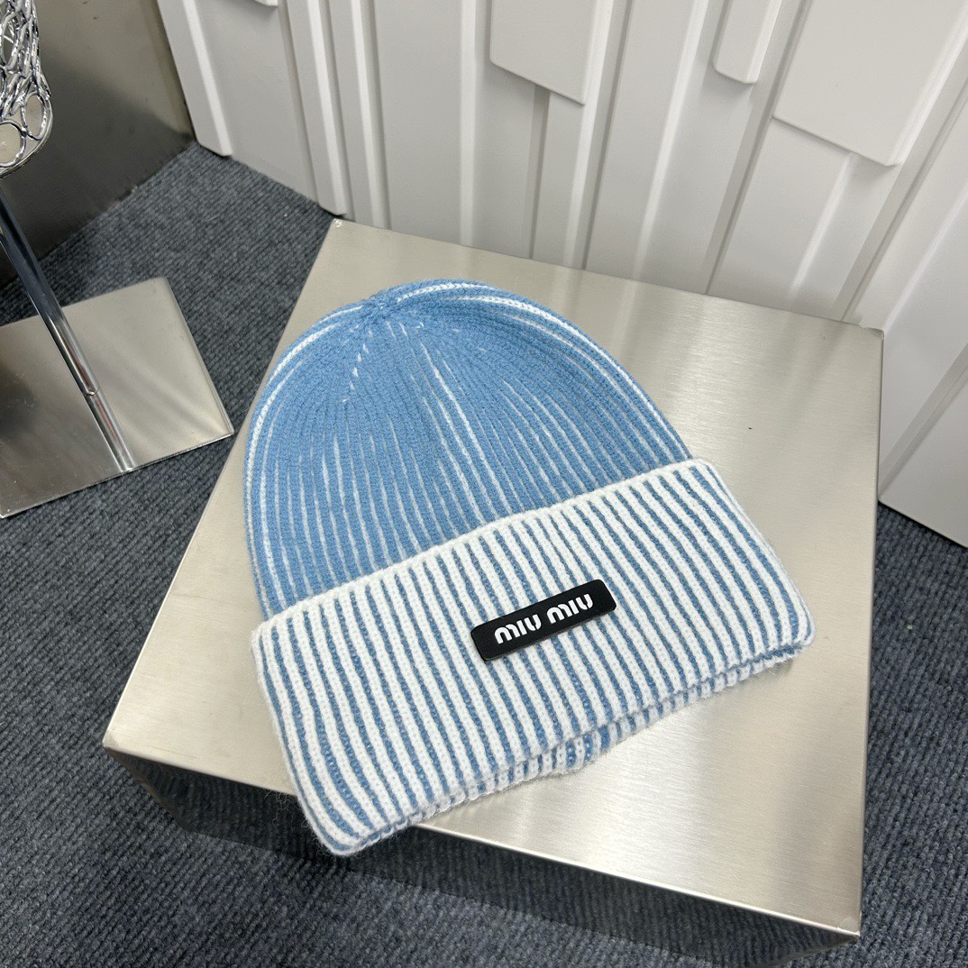 NO:215078,Running volume MiuMiu~New style striped contrasting knitted hat, fashionable and personalized stripes, very thick fabric, full of comfort!  A must-have for concave shape to keep warm!  Head circumference 56-58cm can be used for hats, fisherman's hats, baseball hats, knit hats, hats, miumiu, espadrilles, hats19860909跑量 MiuMiu～新款条纹撞色针织帽 时尚个性条纹,面料很厚实,舒适度满分！凹造型御寒保暖必备！ 头围56-58cm均可帽子渔夫帽棒球帽针织帽,帽子,miumiu,espadrilles,hats,hat