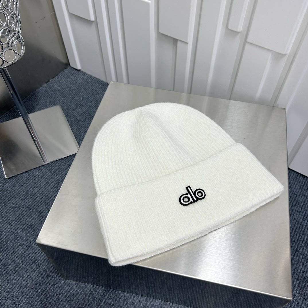 NO:215082,Running alo autumn and winter hot hat, knitted wool style, versatile small items with closed eyes, single size hat, fisherman hat, baseball hat, knit hat, hat, espadrilles, hats19860909跑量 alo秋冬爆款冷帽 针织羊毛款 闭眼入的百搭小单品 均码帽子渔夫帽棒球帽针织帽,帽子,espadrilles,hats,hat
