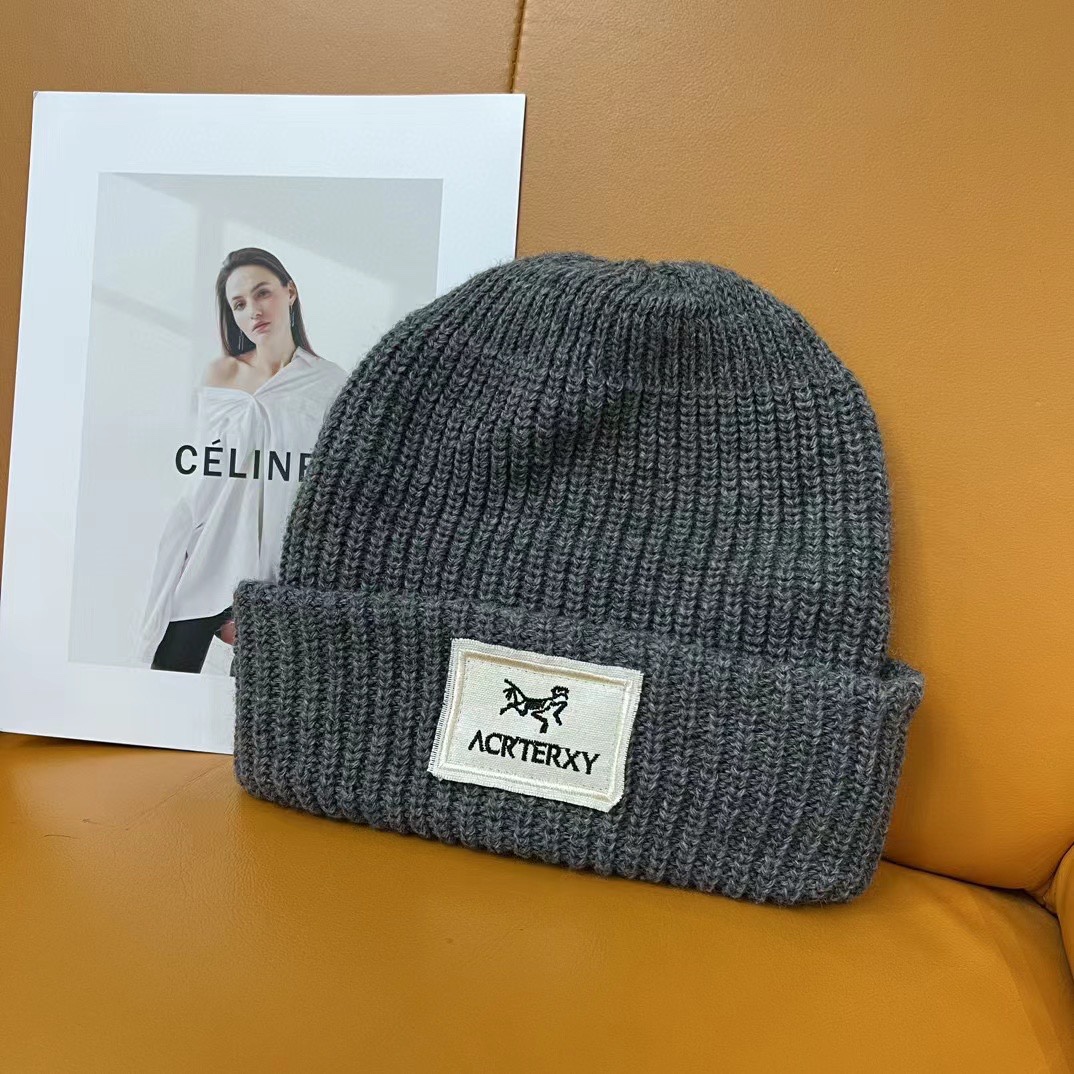 NO:215073,Running volume: Archaeopteryx's new cold hat knit hat in autumn and winter. It is super soft and elastic, very warm, and has a wonderful shape!  Hat Fisherman Hat Baseball Hat Knitted Hats, Hats Arc'teryx, espadrilles, hats19860909跑量 始祖鸟秋冬新款冷帽针织帽 超级软弹力超级大,非常保暖,凹造型绝了！帽子渔夫帽棒球帽针织帽,帽子arc'teryx,espadrilles,hats,hat