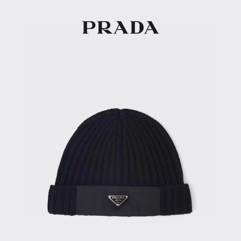 NO:215168,Running volume Prada Prada new Arctic velvet spliced ​​satin knitted wool hat, counter synchronous knitted hat, satin spliced ​​super texture, simple and not monotonous, super colorful, both men and women wear very handsome head circumference: 55-59cm hats, fisherman hats, baseball hats, knitted hats, hats, prada, prada, espadrilles, hats19860909跑量 Prada普拉达新款北极绒拼接缎面针织毛线帽 专柜同步针织帽,缎面拼接超显质感,简约不单调,超多色彩,男女戴都超帅 头围:55-59cm均可帽子渔夫帽棒球帽针织帽,帽子,prada,prada,espadrilles,hats,hat