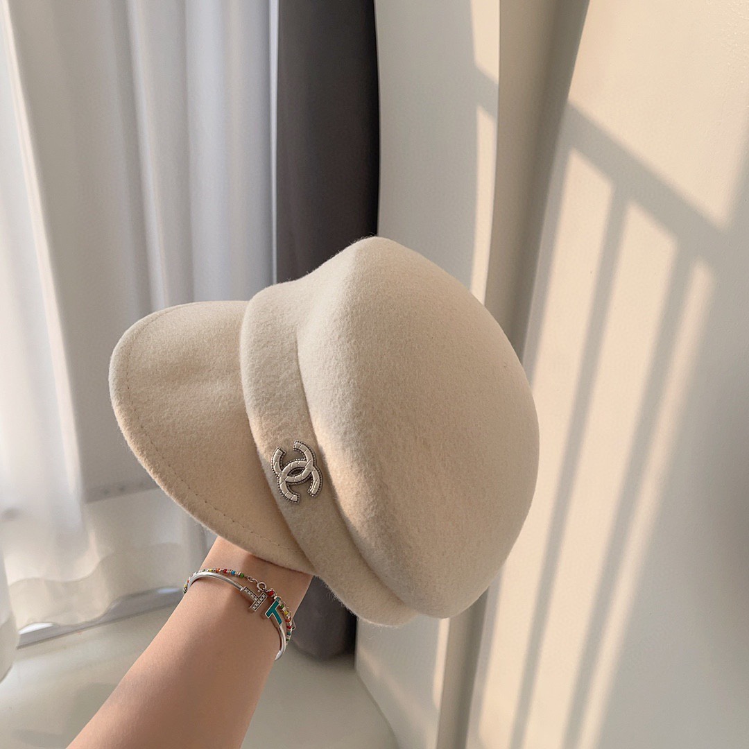 NO:215165,Running volume white 95 black card 85 CHANEL autumn and winter hot wool hat!  Wool, fixed style, full of temperament!  Spot goods!  The hand speed is ~ Hat Fisherman's hat Baseball hat Knitted hat, hat, chanel, espadrilles, hats19860909跑量白色95 黑卡85 CHANEL秋冬爆款羊毛帽！ 羊毛 定型款式 气质十足！ 现货！拼手速啦～帽子渔夫帽棒球帽针织帽,帽子,chanel,espadrilles,hats,hat