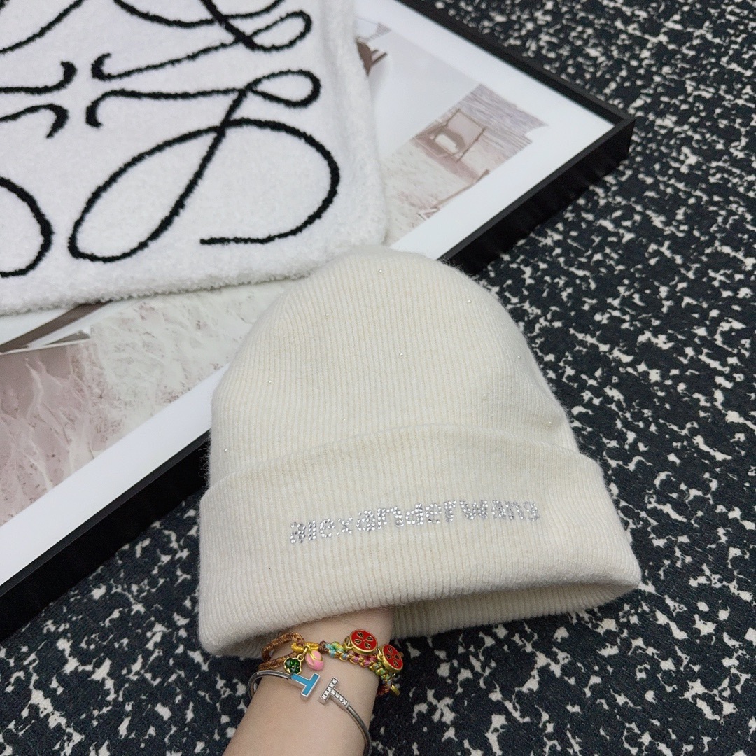 NO:215142,Running volume Alexander Wang Fine Flash Knitted Hat Pure Handmade Custom Edition, full of premium feel!  Hat fisherman hat baseball hat knit hat, hat, espadrilles,hats19860909跑量 Alexander Wang 细闪针织帽 纯手工定制版,高级感十足！帽子渔夫帽棒球帽针织帽,帽子,espadrilles,hats,hat